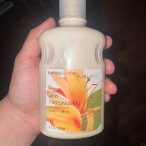 Bath & Body Works Wild Honeysuckle Body Lotion - Cream & Yellow